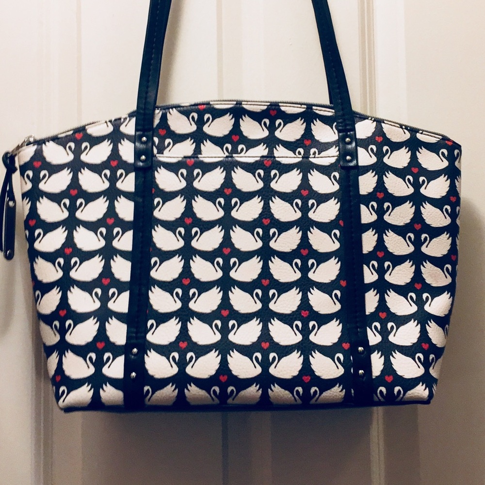 BNWOT Relic Purse